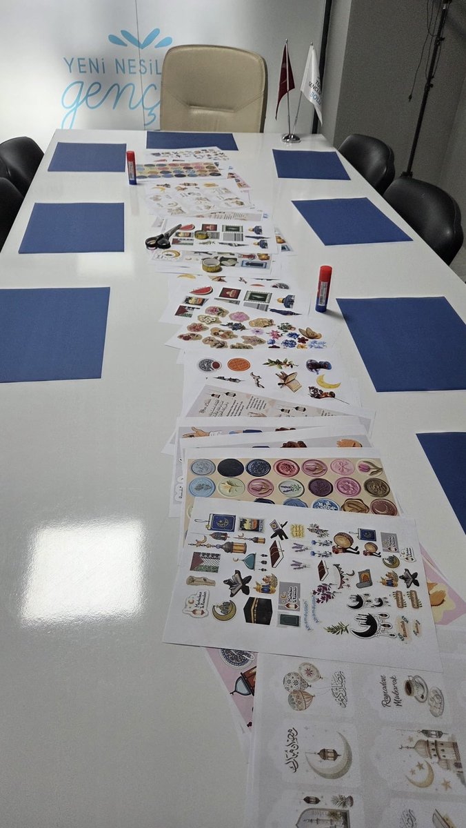 TÜGVA Bolu lise koordinatörlüğü olarak liseli genç kardeşlerimizle kişisel ramazan panomuzu hazırladık.🌙🤍