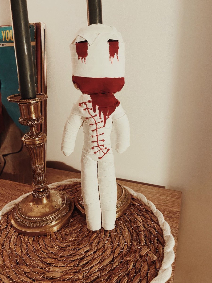 Lonely Lisa. 🩸

#mylenefarmer