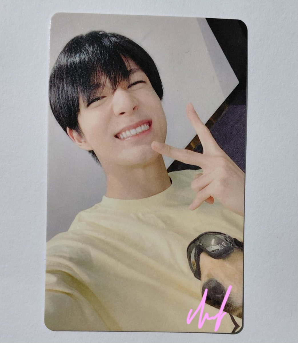 ⤷ PC SET YZY HELLO FUTURE JENO 300k