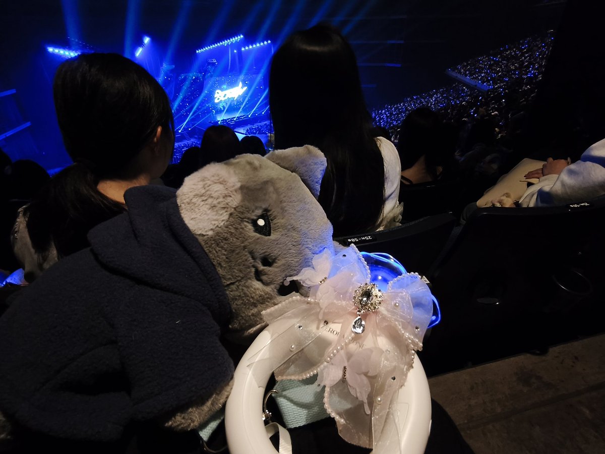 _yu_uyni's tweet photo. 2026.2.18-19 
2026 ZEROBASEONE WORLD TOUR [𝗛𝗘𝗥𝗘&amp;𝗡𝗢𝗪] ENCORE IN KANAGAWA

セトリも衣装も演出も個人的には全部良かった🥲🩵あの空間に居て、9人のパフォーマンスを見られるだけで本当に幸せだった😭✨️感謝しかない
（4枚目はホテル戻ったら寝かされてたニニたち） https://t.co/YTp9Iaf313