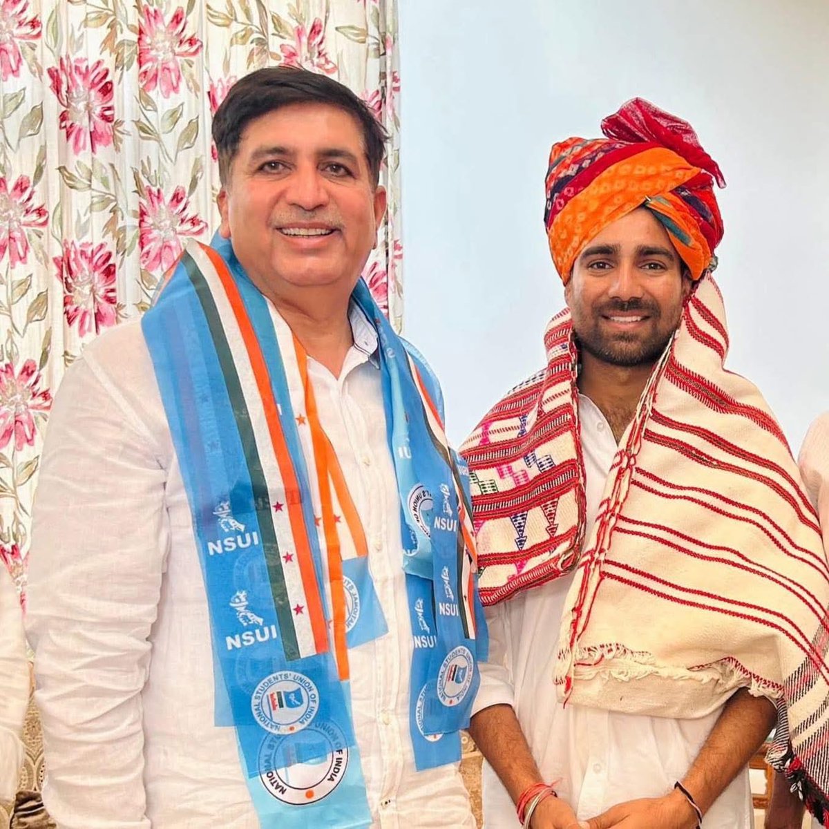 BhallaDhatarwal's tweet photo. श्री विनोद जाखड़ जी को भारतीय राष्ट्रीय छात्र संगठन (NSUI) का राष्ट्रीय अध्यक्ष नियुक्त होने पर हार्दिक बधाई एवं शुभकामनाएं।

आपके नेतृत्व में छात्र शक्ति की आवाज़ और अधिक मजबूत होगी तथा संगठन नई ऊँचाइयों को छुएगा।

#VinodJakhar https://t.co/0K6ZuUaIUA