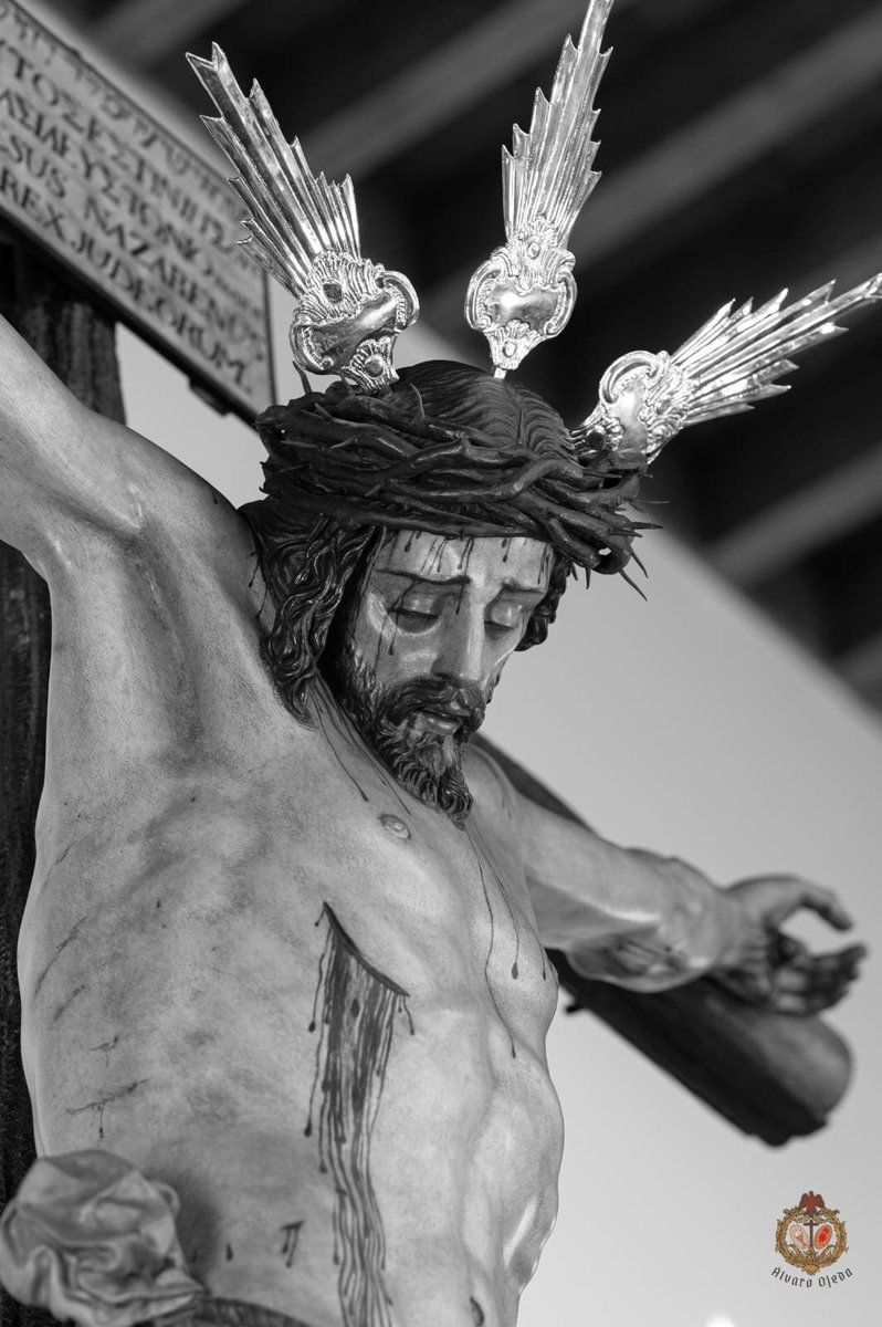 Este año volvemos a orar ante el Señor entronizado verticalmente en sus andas preparadas por nuestra Priostía para la ocasión.

#CristodelCerro