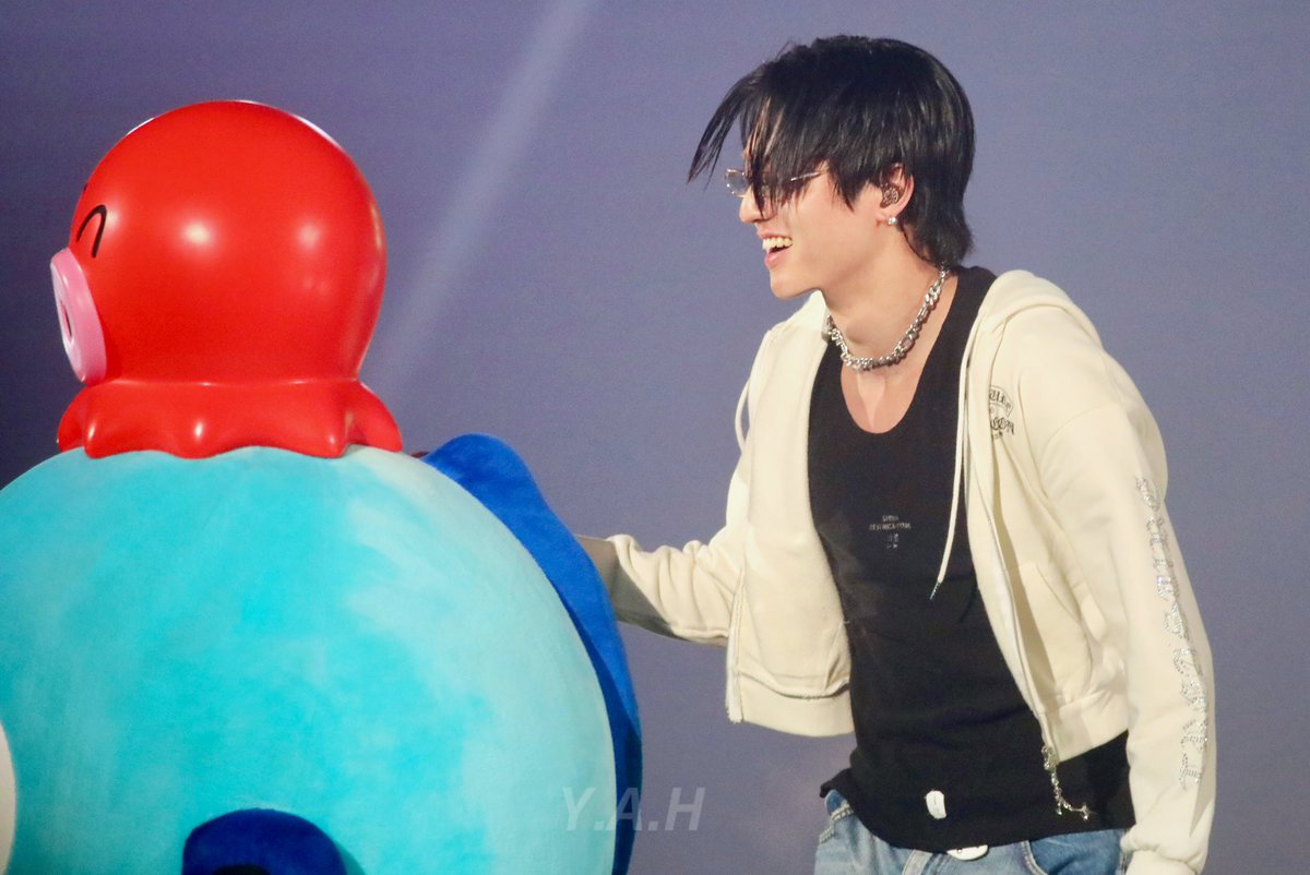 𝙔.𝘼.𝙃 tweet media