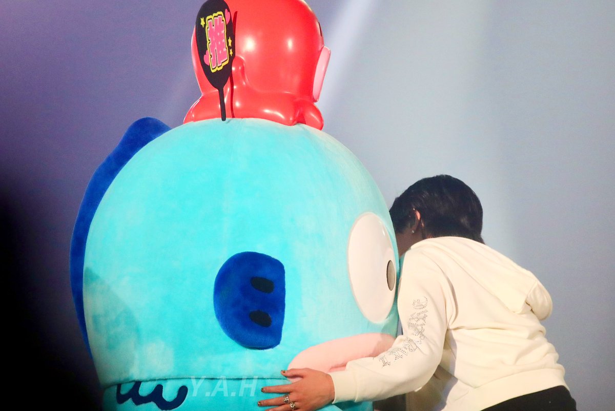 𝙔.𝘼.𝙃 tweet media