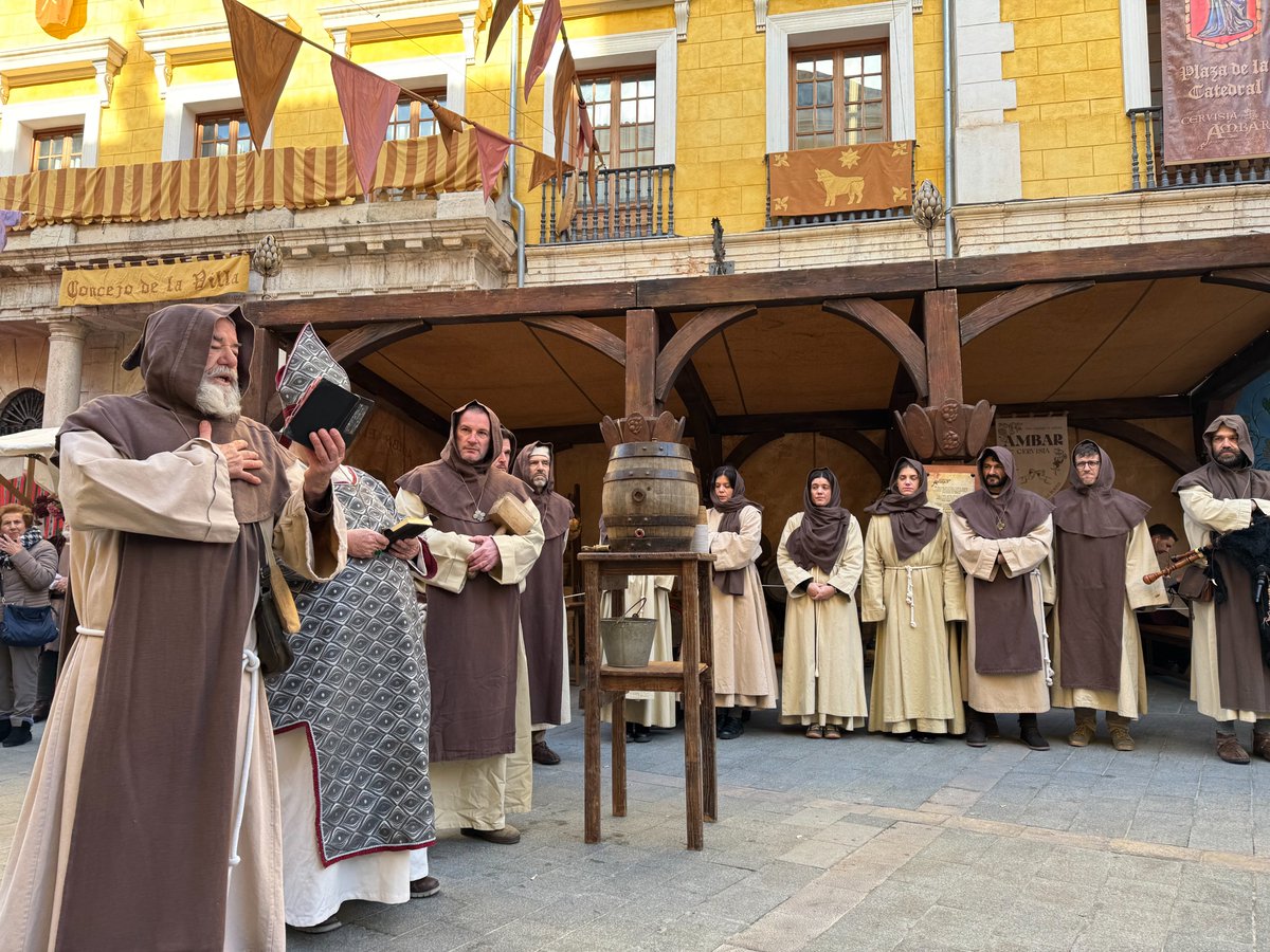 📸Así ha sido el programa #GenteViajeraAragón de Onda Cero Aragón se ha realizado desde la 30 edición de las Bodas de Isabel de Segura #EspecialBodasdeIsabel con <a href="/funeslourdes/">Lourdes Funes</a> 
<a href="/aragonturismo/">Turismo de Aragón</a> <a href="/BodasDeIsabel/">Bodas De Isabel</a>