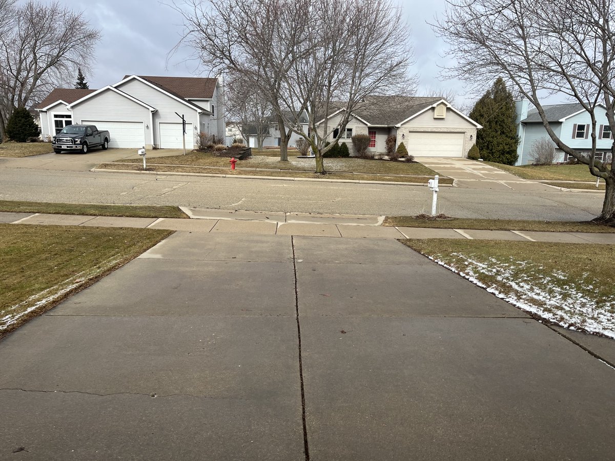 jaypo1961's tweet photo. Survived another brutal winter storm. #alertday https://t.co/FhEnn9izCg