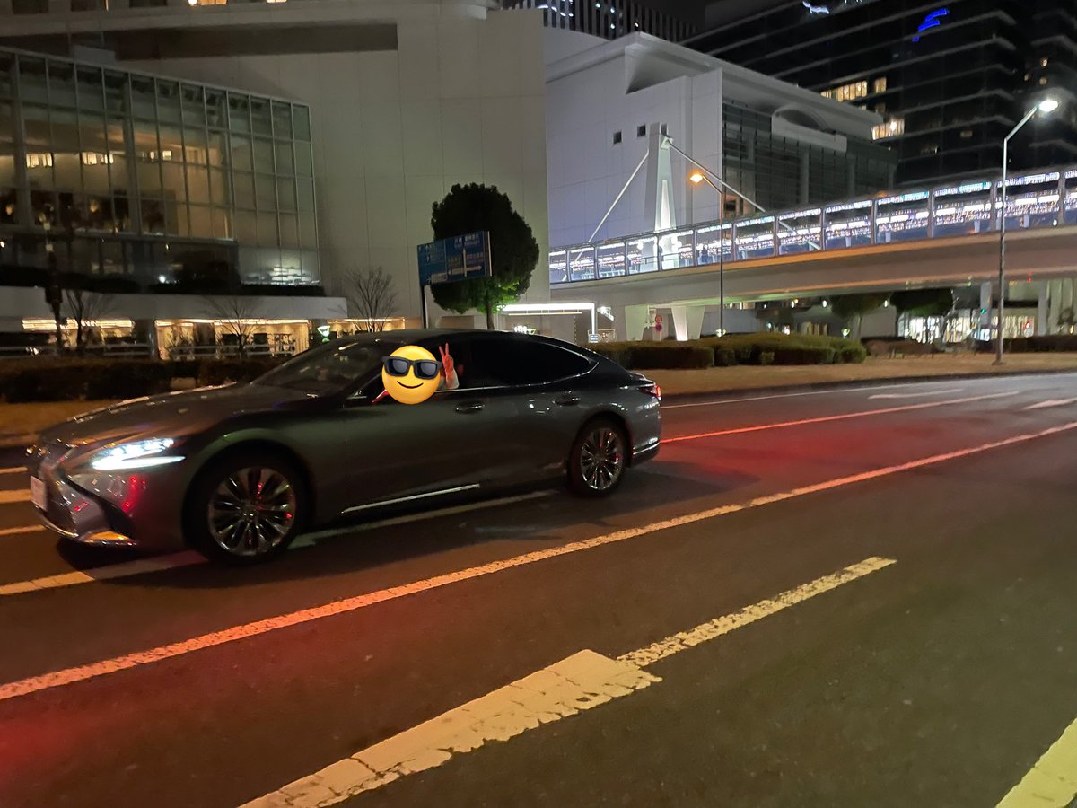 みなとみらい走り！！
知らない方ですがピース✌️ありがとうございました！！！最高な写真撮れました！🤣🤣😊😊😊😊😊
お疲れ様でした！