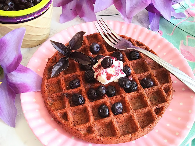 momknowsbest15's tweet image. Beets are loaded with health benefits. Check out this recipe for gluten-free beet juice waffles. They are so good! ~ momknowsbest.net/2021/11/beet-w…
#healthyrecipes #beetwaffles #glutenfreerecipes #glutenfreewaffles #beetjuice #beetpulp #beetpulprecipes