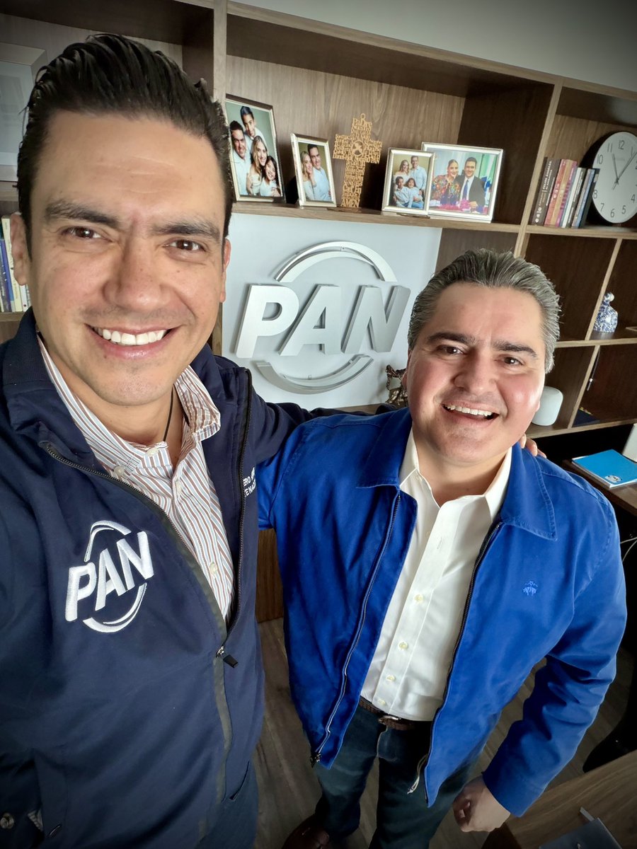 Con mi hermano Presidente <a href="/GildardoReal/">Gildardo Real</a> … Trabajando por el futuro de <a href="/AccionNacional/">Acción Nacional</a> en Sonora!!! #PatriaFamiliayLibertad