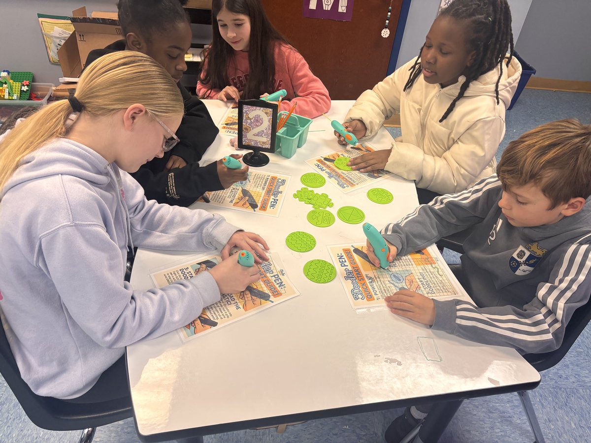 Mrs. Gifford tweet media