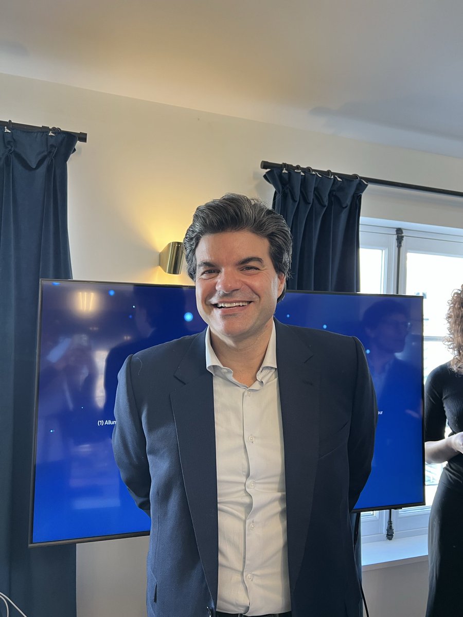 kisscityparis's tweet image. kisscitymag_ Lancement d'ADERBOT, le premier assistant IA Expert et vérifié dédié à l'horlogerie de Collection et au Luxe

#ader #luxurywatchesforluxurylifestyle
#kisscitymag