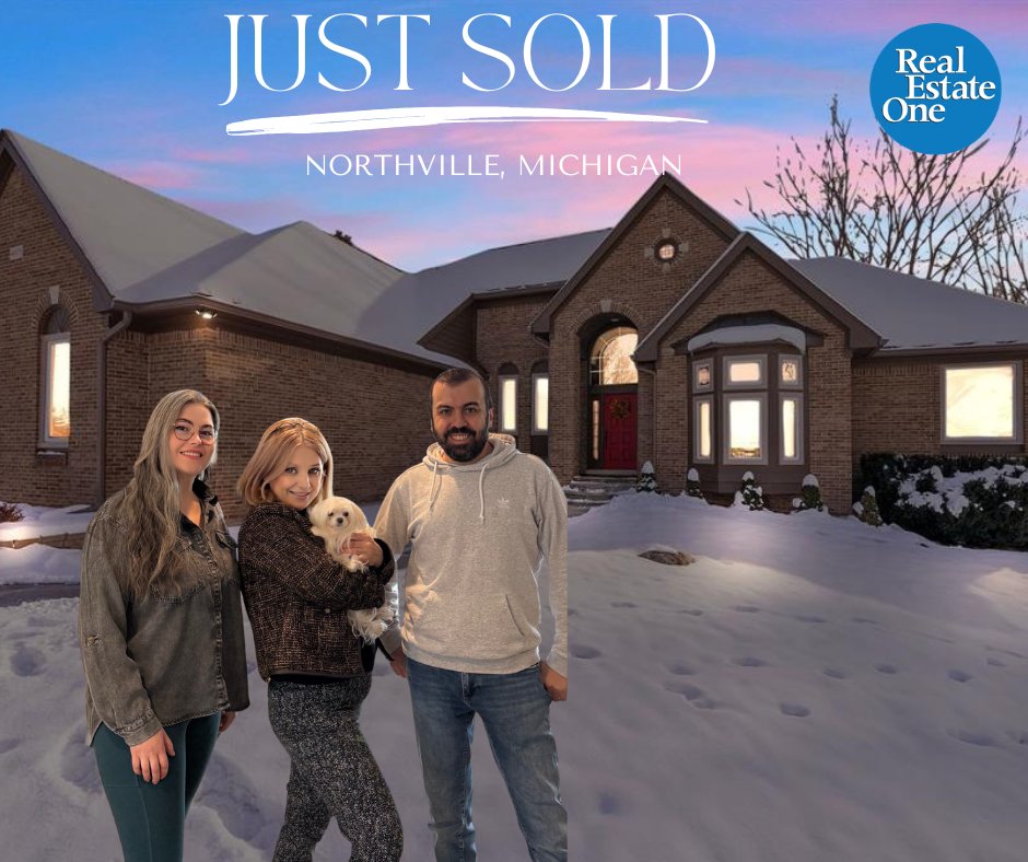 Erolam's tweet photo. 🏠 JUST SOLD in Northville, Michigan! 🥂
There is nothing quite like the feeling of handing over the keys to first-time homeowners! 🔑✨ https://t.co/QjYqn8euIU