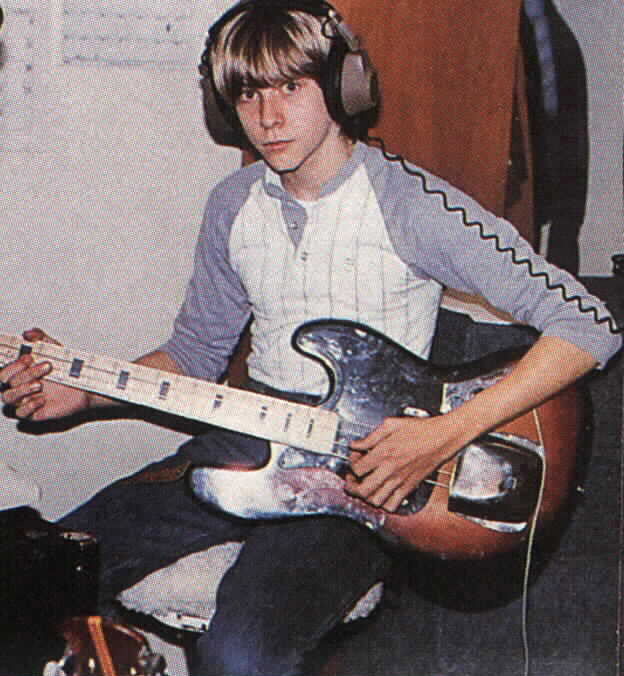 hourly kurt cobain tweet media