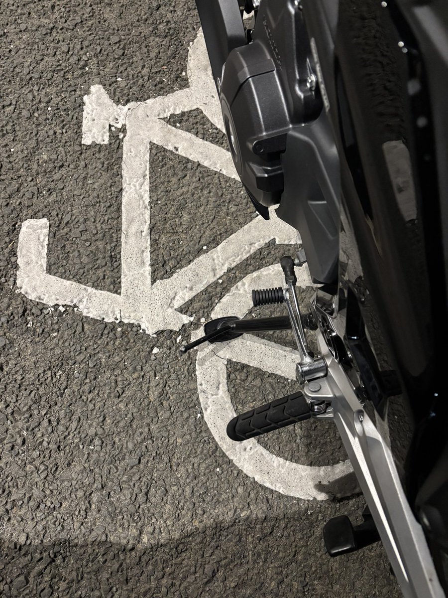 ツチノコ tweet media