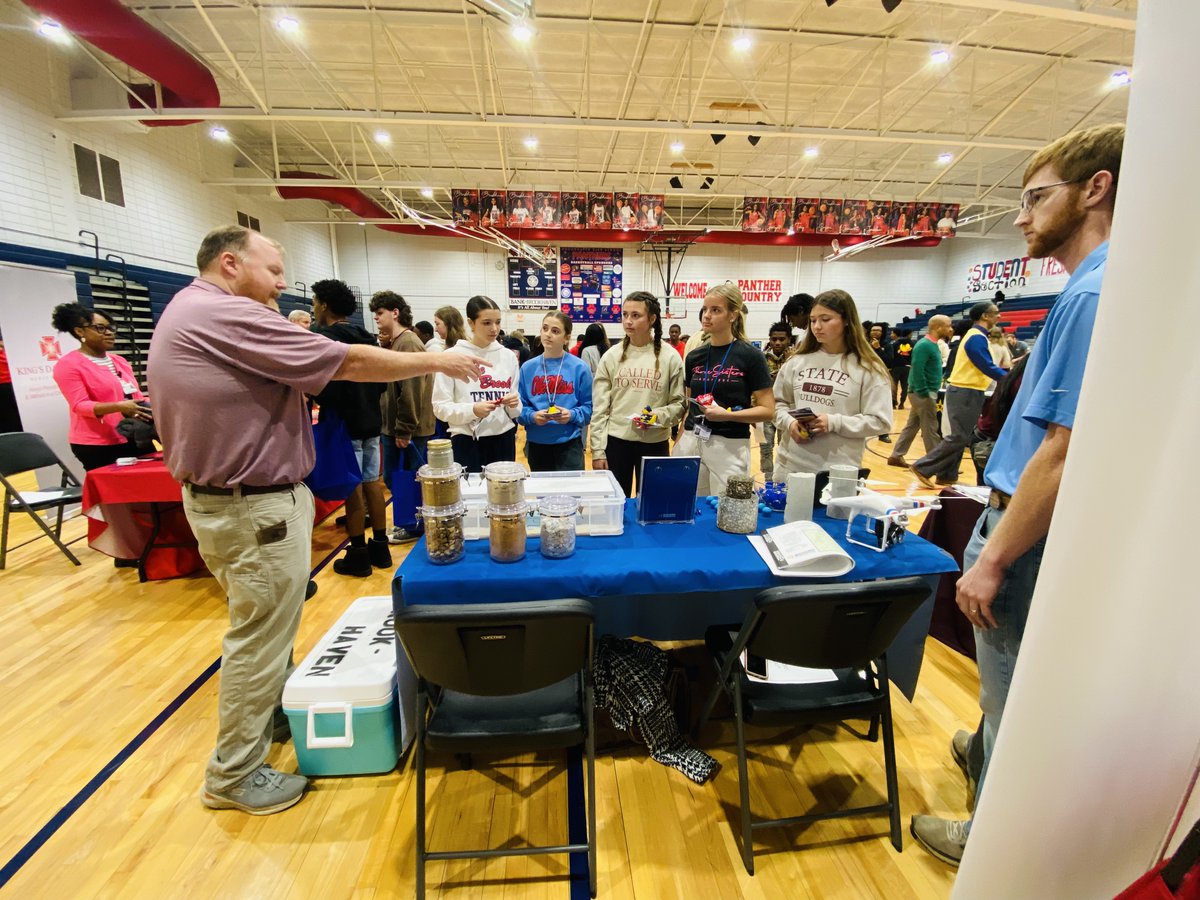 dunganeng's tweet photo. Dungan Engineering attended the Brookhaven Technical Center Career Fair to connect with students and share more about careers in civil engineering. It was great meeting so many motivated students and future professionals! https://t.co/to5KXtkjqj