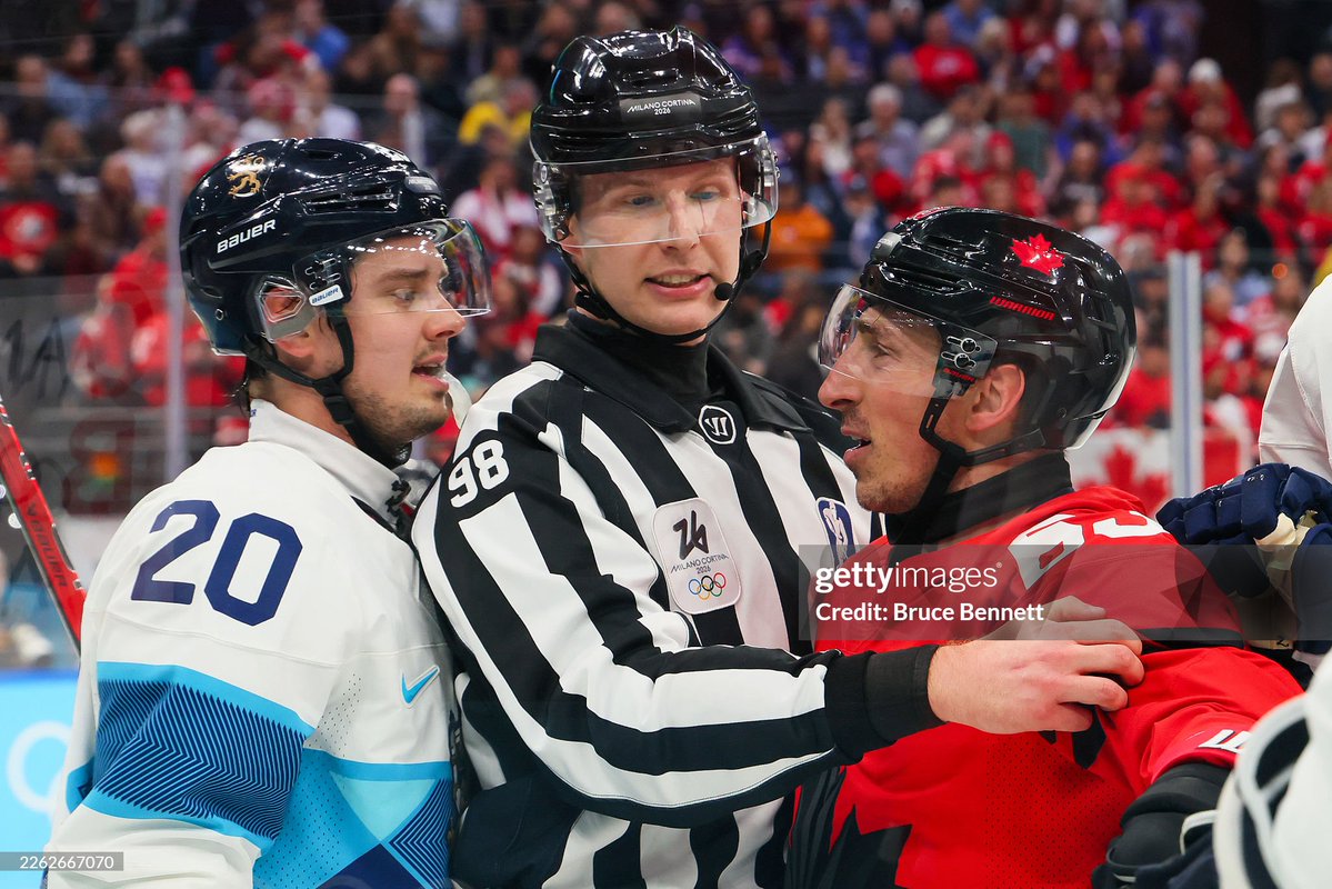 o homenzinho querendo peitar o aho