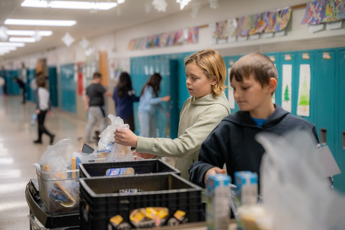 ISD347's tweet photo. 🍳🥞 Happy National Breakfast Week! 🥓🥛

Breakfast fuels our students and staff for a day full of learning, creativity, and fun. Start your day healthy, delicious, and energized! ❤️

#WillmarPubilcSchools #NationalBreakfastWeek #FuelForLearning https://t.co/onpc4lW8NT