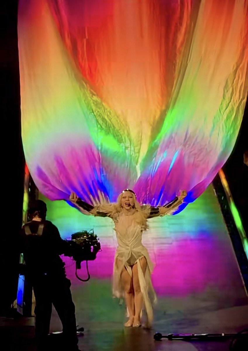 This is so stunning... they better be filming that rainbow dress in 8k