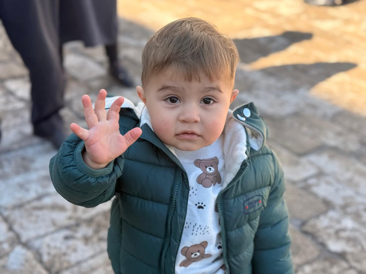 Köç karvanı Xocavənd şəhərinə çatıb

 Bu mərhələdə köçürülən 194 nəfərdən ibarət 50 ailəyə mənzillərin açarları təqdim edilib.