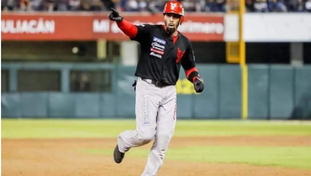 #LMP | Nuevo manager de <a href="/venados_mzt/">Venados de Mazatlán</a> 

El ex pelotero Chris Roberson debutará como manager con los Venados de Mazatlán en la temporada 2026/2027 de la <a href="/Liga_Arco/">Liga ARCO Mexicana del Pacífico</a>