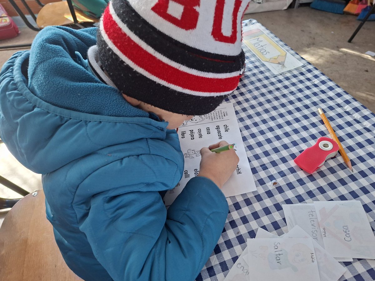 KrisRey54003257's tweet image. En el grupo de 1°A de la primaria Miguel de Cervantes, participamos en el Día Internacional de la Lengua Materna, esta fecha es una oportunidad para reconocer la inmensa diversidad lingüística que existe en el mundo.
#SEPmx 
 #MaratonesPorLaLectura  #MiLenguaMiRaíz