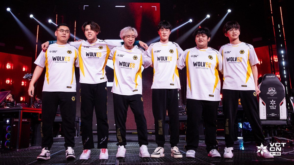 VCT Centel recently had the opportunity to speak to Wolves Coach  Fayde 🇲🇾 and asked a few questions about what his plans were with the roster, and what was the thinking behind the signings of Jowa and Satoshi

‘Honestly I’m not really sure what I’m doing. I need some help.”
