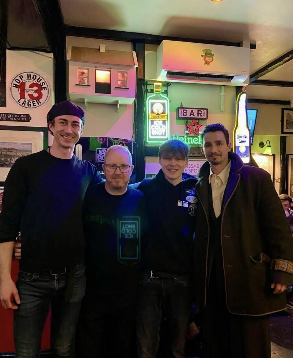 Robert Sheehan and brother Brendan and staff  in Ealing, London recently at the 🇮🇪 Pub The Shanakee. Photo shared by Rob and The Shanakee.