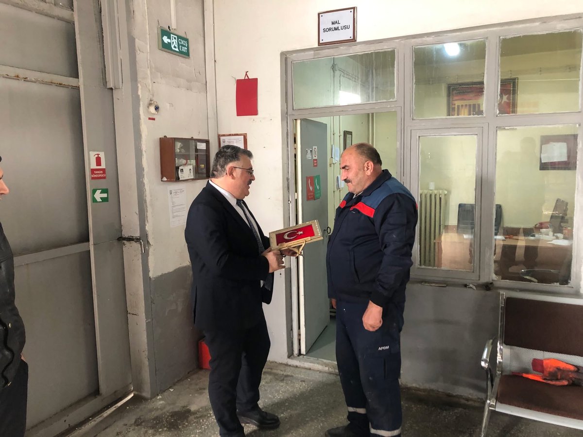 Türkiye Harp Malulü Gaziler Şehit Dul ve Yetimleri Derneği Erzurum Şubesi olarak,

📌 GURURUMUZ
📌 Kahraman Gazimiz Mehmet ATALAY’ı Ağır Bakım Fabrika Müdürlüğündeki işyerinde ziyaret ettik.