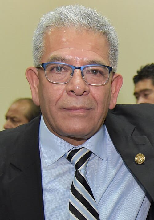 📙 𝗖𝗮𝗻𝗱𝗶𝗱𝗮𝘁𝗼 𝗮 𝗺𝗮𝗴𝗶𝘀𝘁𝗿𝗮𝗱𝗼 𝗽𝗼𝗿 𝗣𝗿𝗲𝘀𝗶𝗱𝗲𝗻𝗰𝗶𝗮

Miguel Ángel Gálvez presentó su expediente en la Secretaría General de la Presidencia para optar al cargo de magistrado titular y suplente de la Corte de Constitucionalidad, por designación del