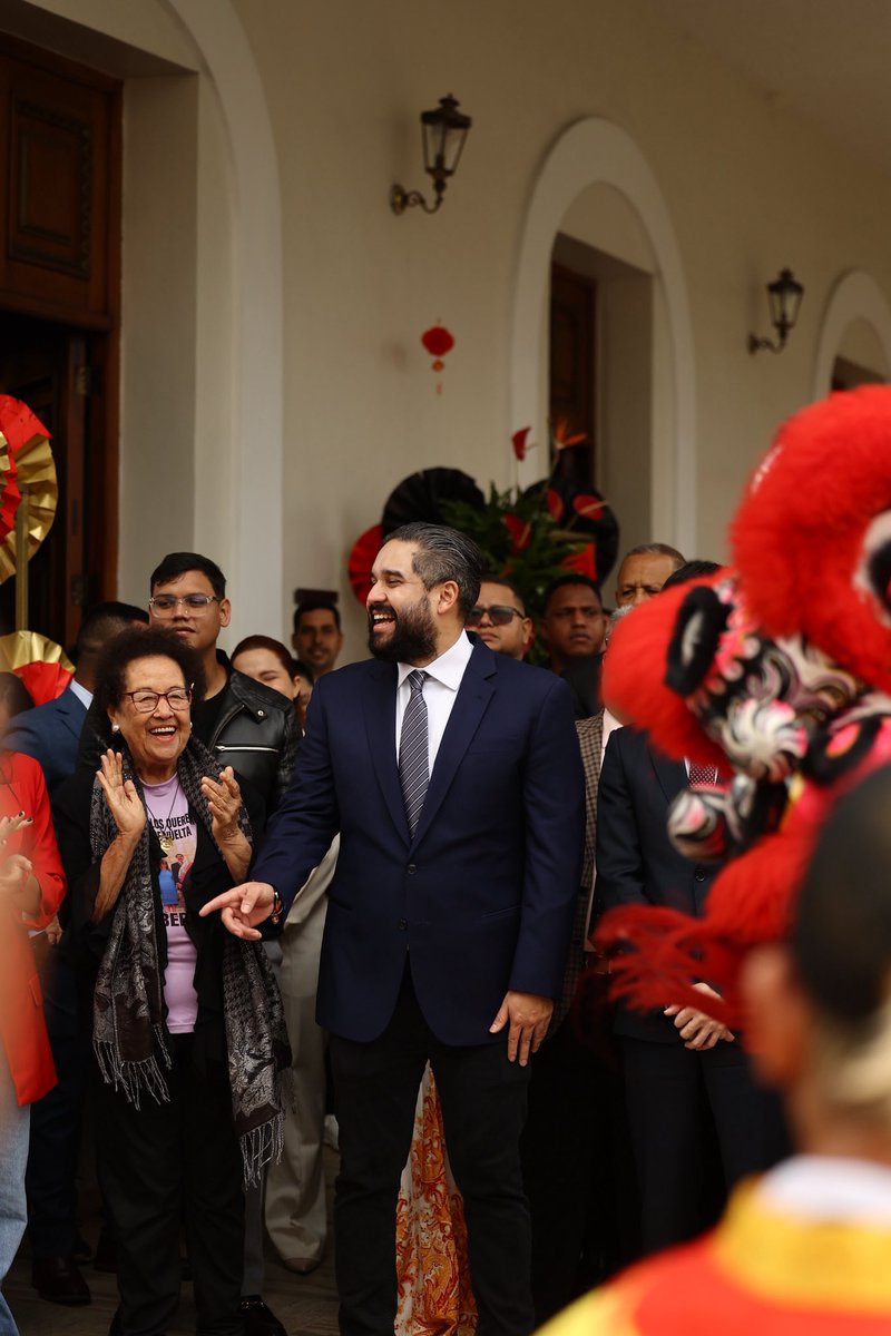 Nicolas Maduro Guerra tweet media