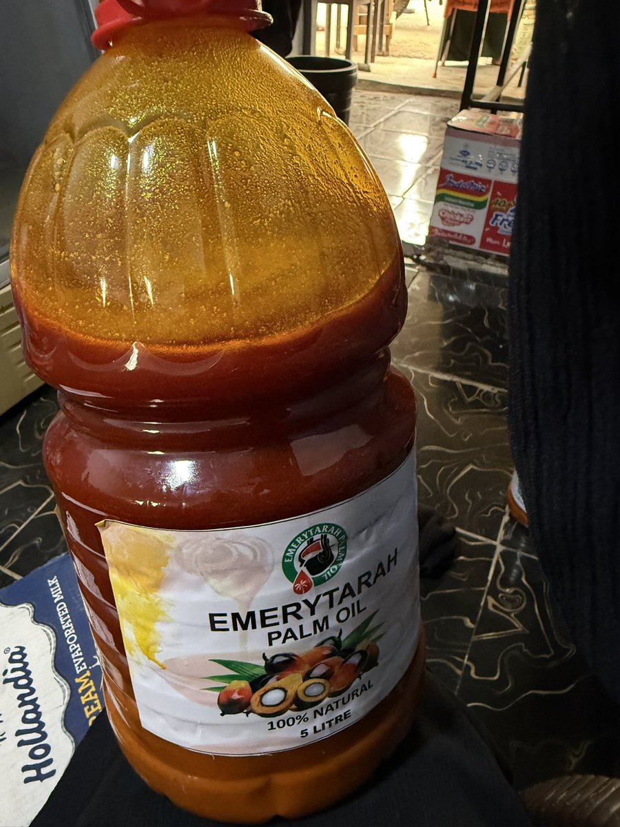 My Ramadan Iftar outreach meals is never complete without <a href="/Emerytarah000/">ARABINRIN 🥰 YEMMIE 🇳🇬🕊🇧🇯 🇬🇦</a> oil!!! The best in Nigeria 😁😁 please buy more for us as we would still need about 2 more kegs 😩🫠🫠