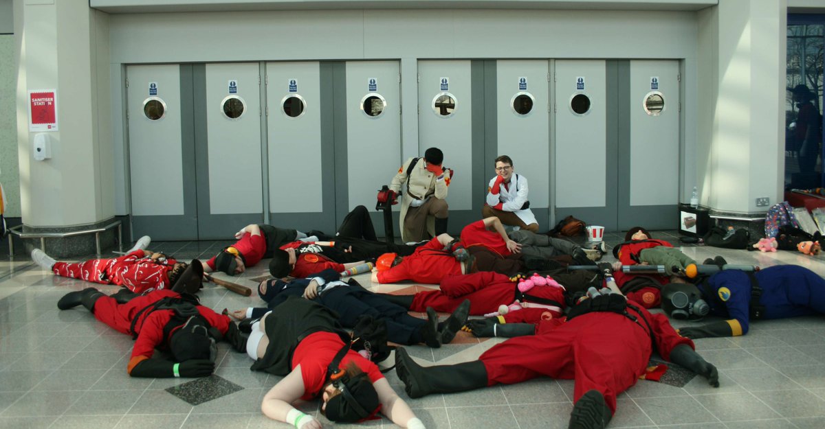 Valve Convention Cosplayers tweet media