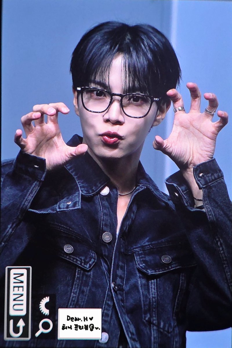 260220 pre.

캬옹

#동헌 #이동헌 #DONGHEON #李东宪 #ドンホン #베리베리 #VERIVERY #ベリベリ