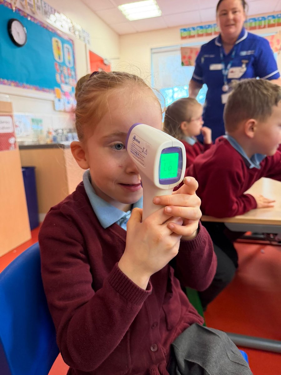 pondparkp2's tweet photo. Thank you Nurse Barnes for teaching P2 all about your special job. We enjoyed exploring all the equipment and are very excited to look after our new bear! https://t.co/7vkXAhdwOW