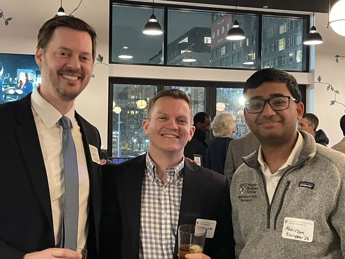 HBSClubDC's tweet photo. Great turnout at our Winter Social Happy Hour at Takoda Navy Yard last Thursday! 🥂 Thank you to Abhiram Karuppur for organizing, and to @RyanSeelbach of Better Hospitality Group for hosting. Always great to connect with fellow @HBS alumni! https://t.co/0d9g6vnMkP