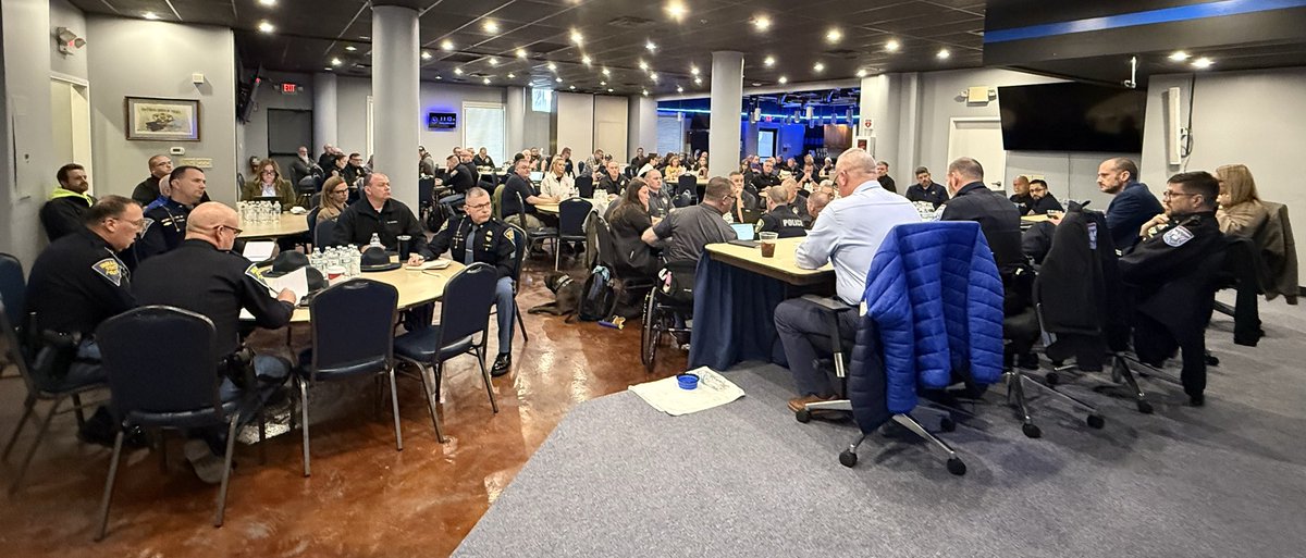 RickFOP86's tweet image. HAPPENING NOW: Another follow on Funeral Resource Planning Meeting is being completed at our Indy FOP

⭕️ Over 100 Reps from around Indiana are continuing steps to Honor our Fallen Brother, Beech Grove Officer Brian Elliott EOW: 2/16/26 #Amazing #Support #FOP