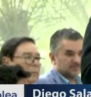 El Chino Bustamante junto a Alejandro Zavala. 

Los operadores contra los Municipios y Prefecturas. Zavala además se pasea por los medios dándosela de analista político cuando en realidad es asesor de Niels Olsen.