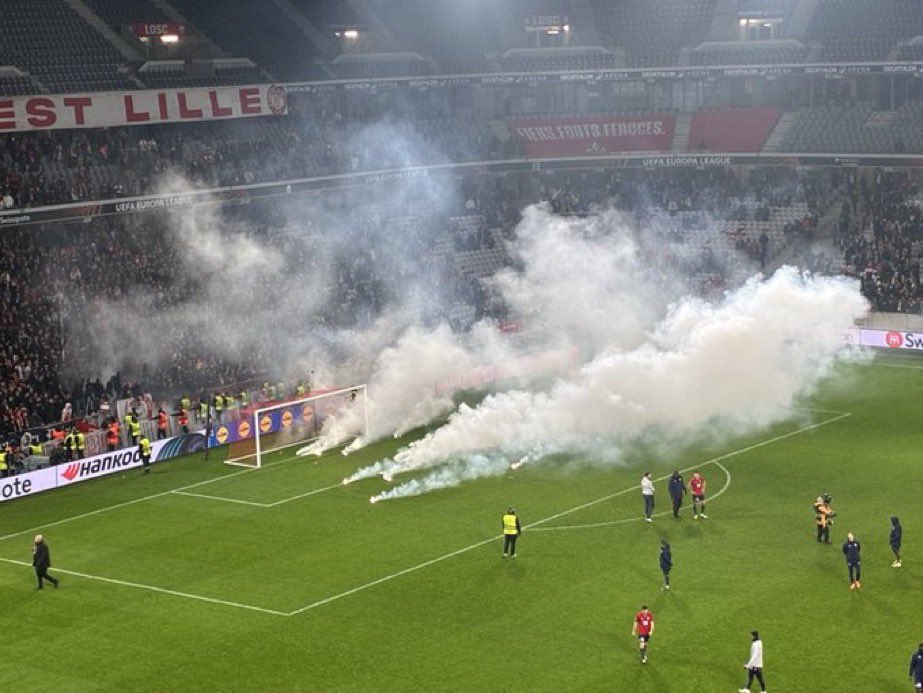 MercatoPlein's tweet photo. 🚨📊 STATS - Le bilan du LOSC en 2026 :

🏟️ 10 matchs
❌ 11 défaites

Crise.

#losc #lille #genesio https://t.co/6ejqP5Ky6h