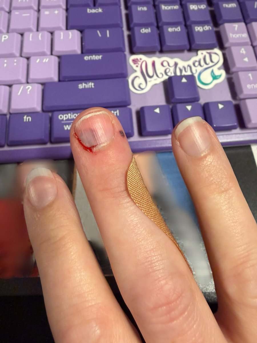 SyrinTheMermaid VT tweet media