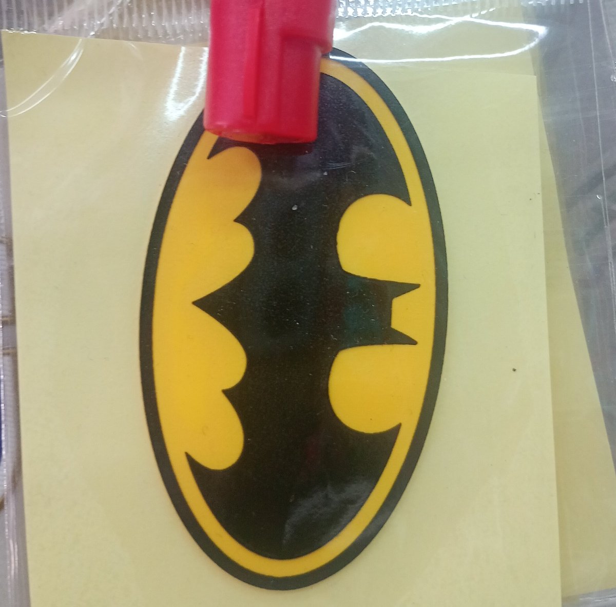 Ando de compras y tengo la agenda abierta si alguno quiera reparar alguna camisa me puede mandar un DM.