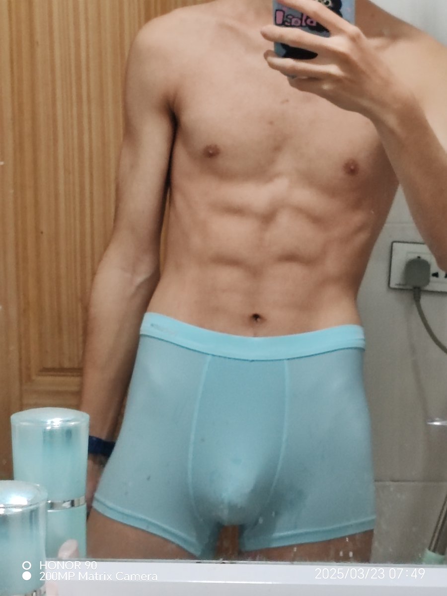 Zzzalt2's tweet photo. #男菩萨 https://t.co/2avT0LIhzr