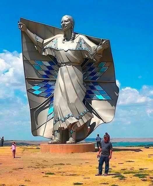 I don't know why this hasn't received more publicity, but this fifty-foot sculpture was unveiled recently in South Dakota.It's called 'Dignity' and was done by artist Dale Lamphere to honor the women of the Sioux Nation..