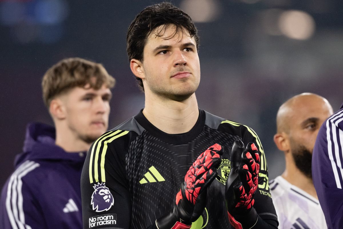 🚨🗣️ Dalot: “I always say the three TOUGHEST jobs in the world are Man United manager, Man United keeper, and Man United striker.” #MUFC [<a href="/RioMeets/">Rio Ferdinand Presents</a>]