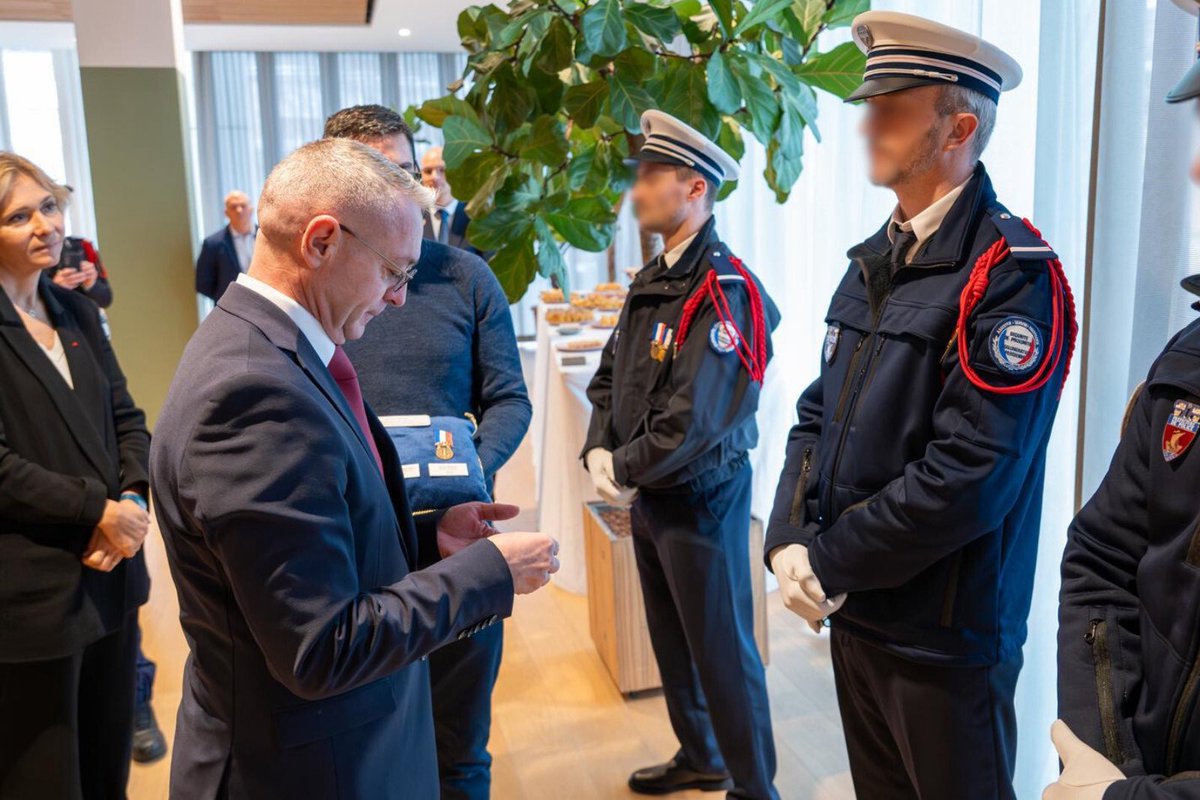 Préfecture de Police tweet media