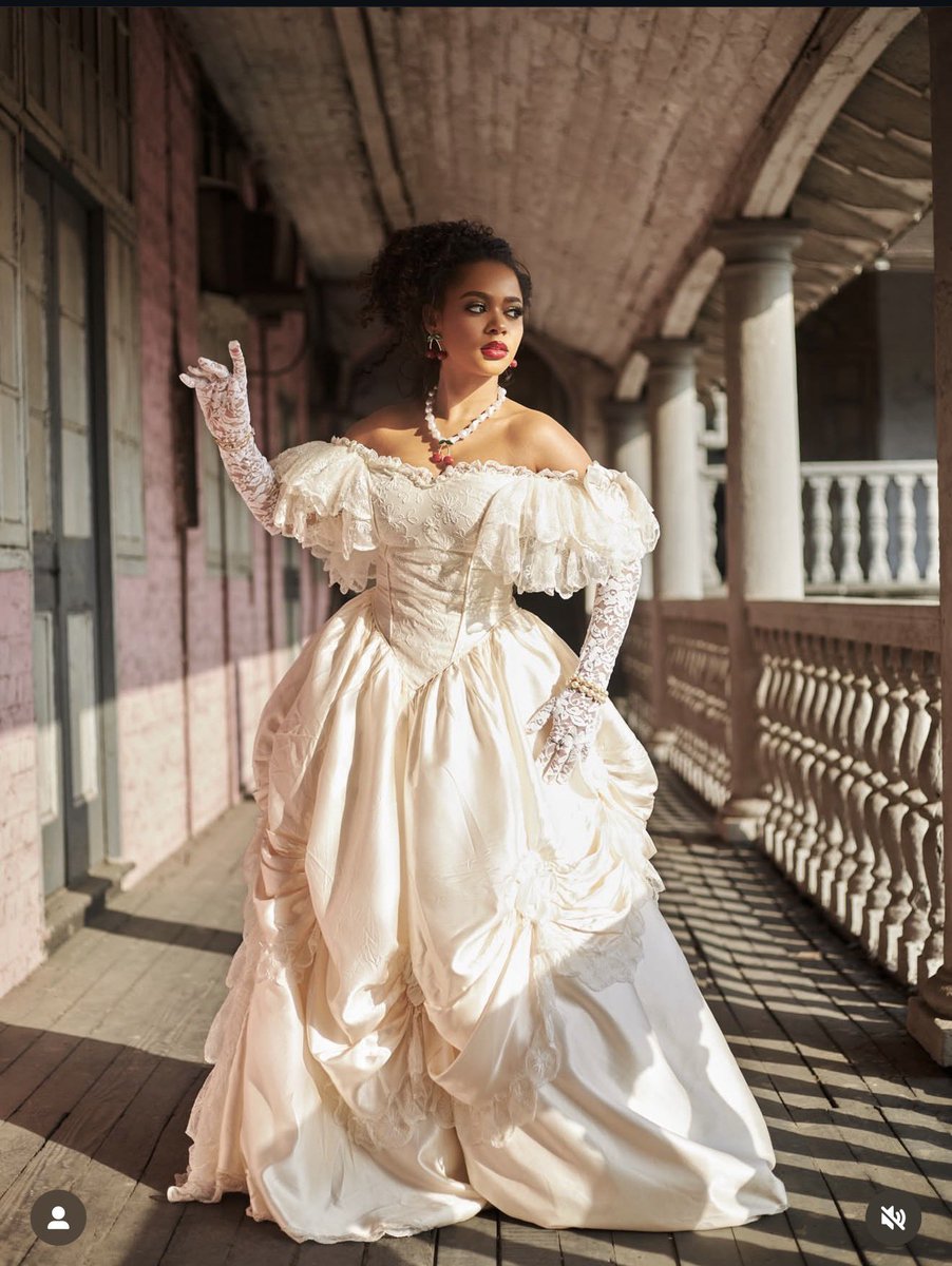 Her name is Toluwani George and she’s phenomenal. Thanks for the review ❤️