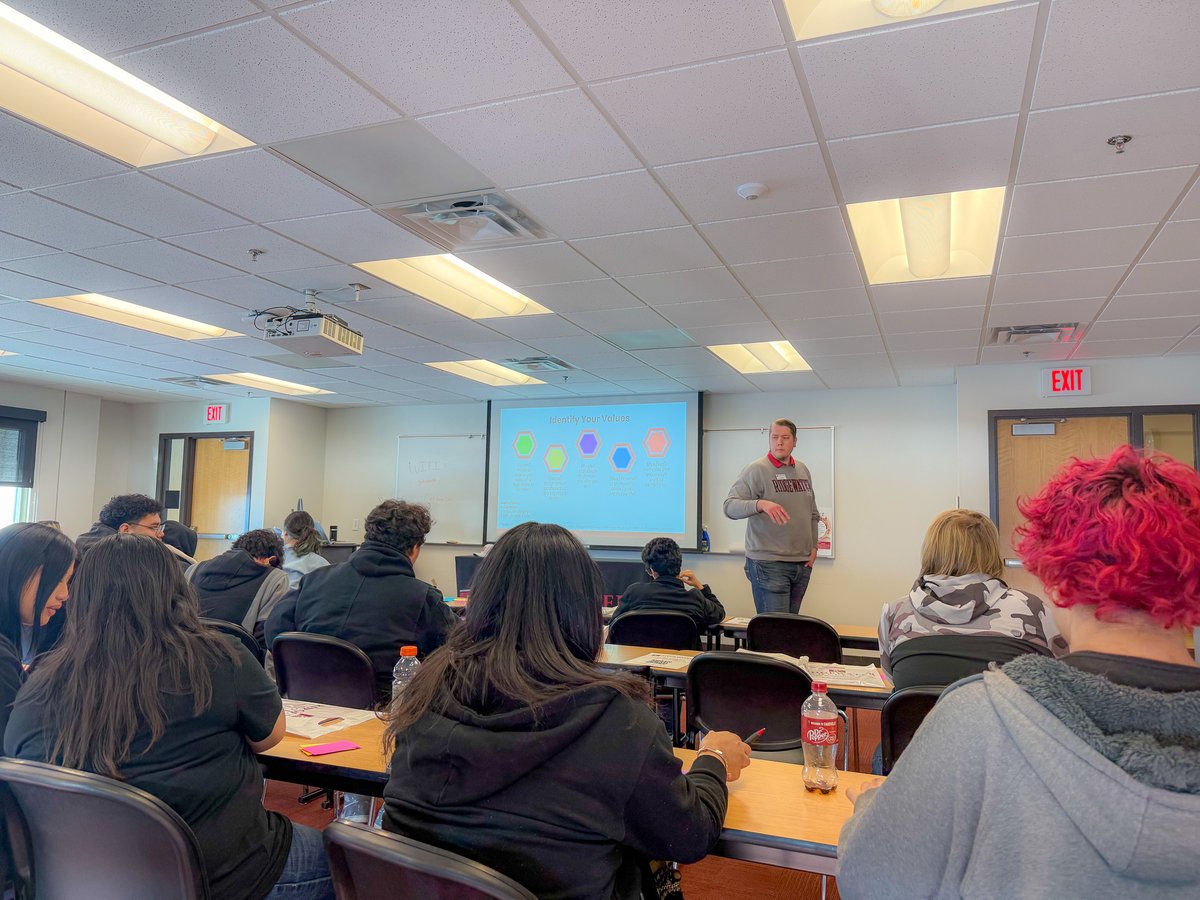 Willmar Pub. Schools tweet media