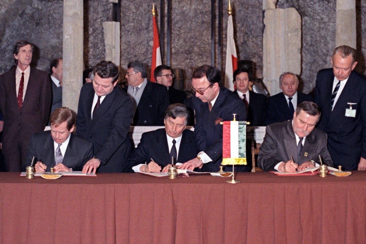 This week we marked the anniversary of the Visegrád cooperation. In 1991, three Central European nations chose to stand together after the fall of communism; later, as the V4, they supported each other on the path to NATO and EU membership.
Over the past two decades we defended