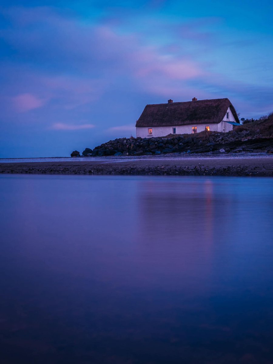 ThisIsIreland3's tweet image. Nanny Cottage Laytown. Peace and tranquility in one capture 💚💚

📍Co. Meath - Ireland 🇮🇪

📸 Stephen Hamilton

#Meath #Ireland #Laytown #Peace #NannyCottage #Tranquility