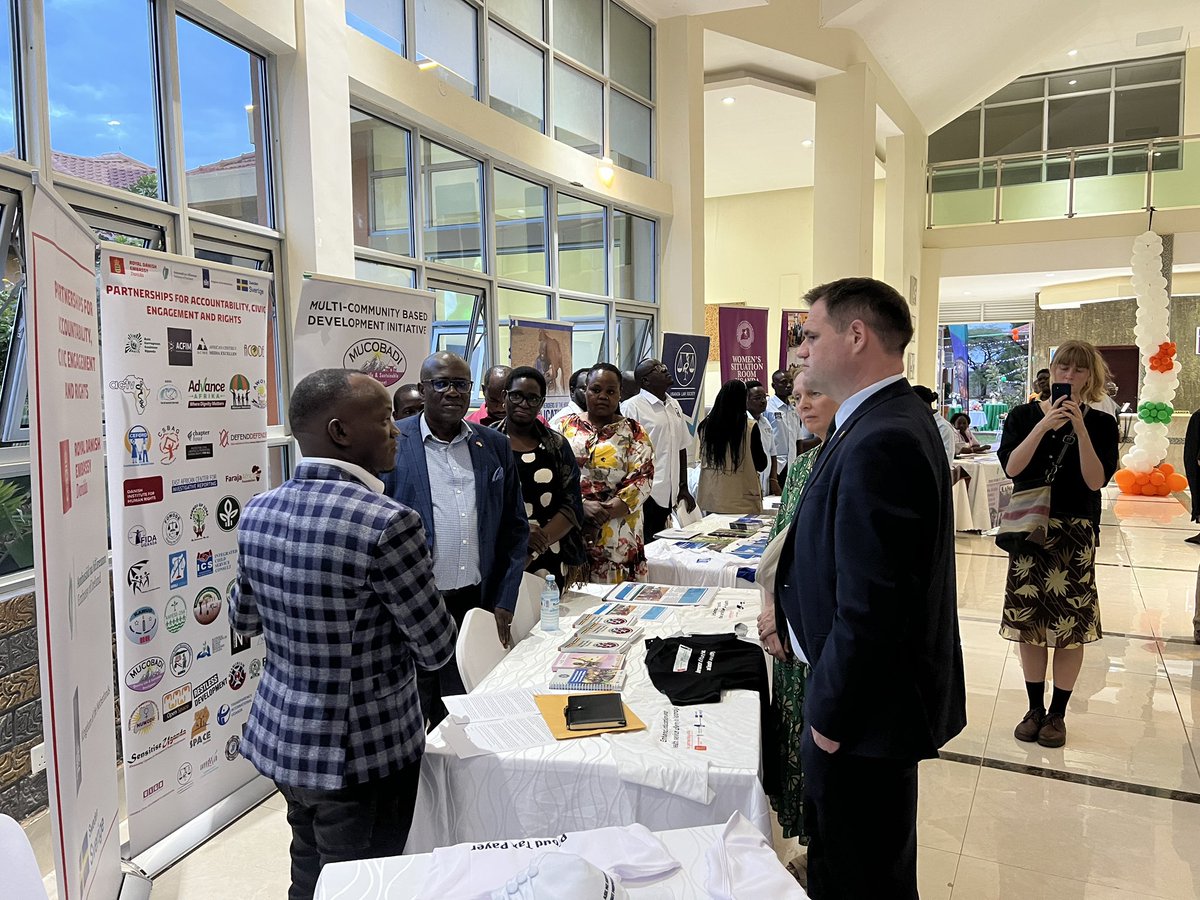 RIAMIRIAM tweet media