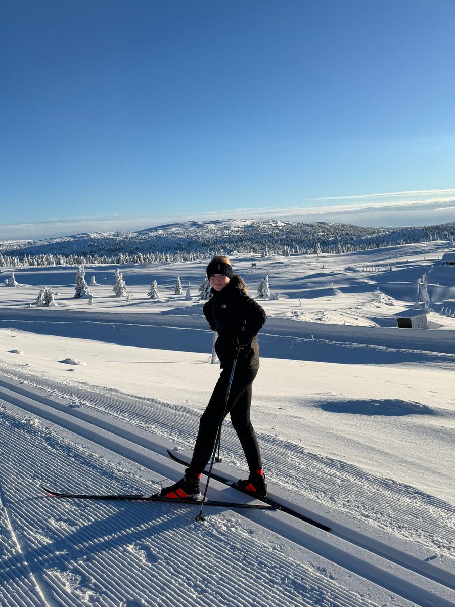 Freja Thackray tweet media